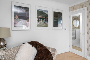 Photo 32- click for photo gallery